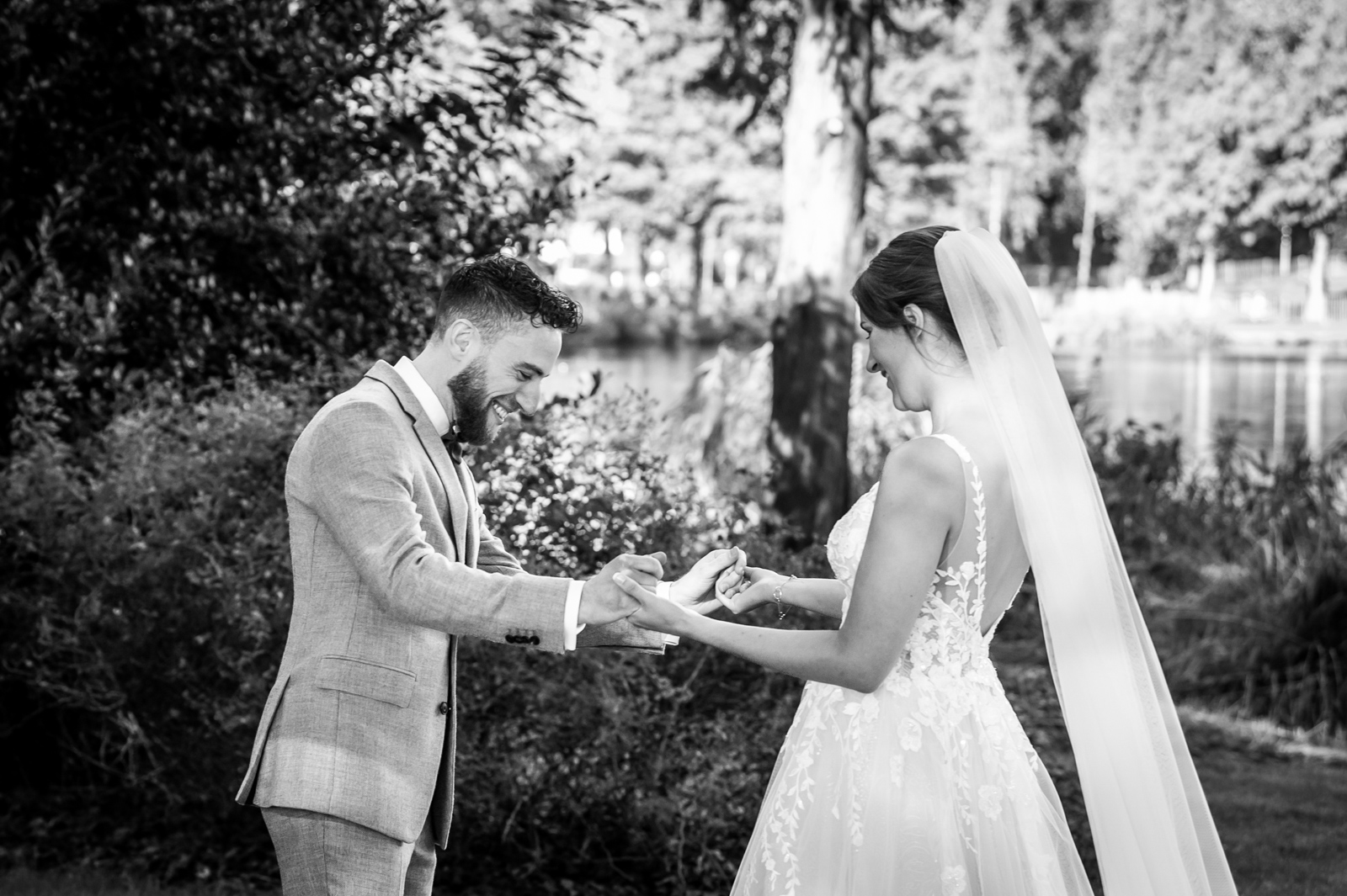 trouwen op landgoed vidaa, trouwen in rotterdam, trouwfotograaf rotterdam, bruidsfotograaf, wat kost een trouwfotograaf, het polderhuis, bergschenhoek