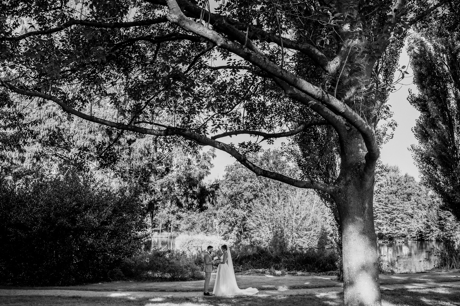 trouwen op landgoed vidaa, trouwen in rotterdam, trouwfotograaf rotterdam, bruidsfotograaf, wat kost een trouwfotograaf, het polderhuis, bergschenhoek