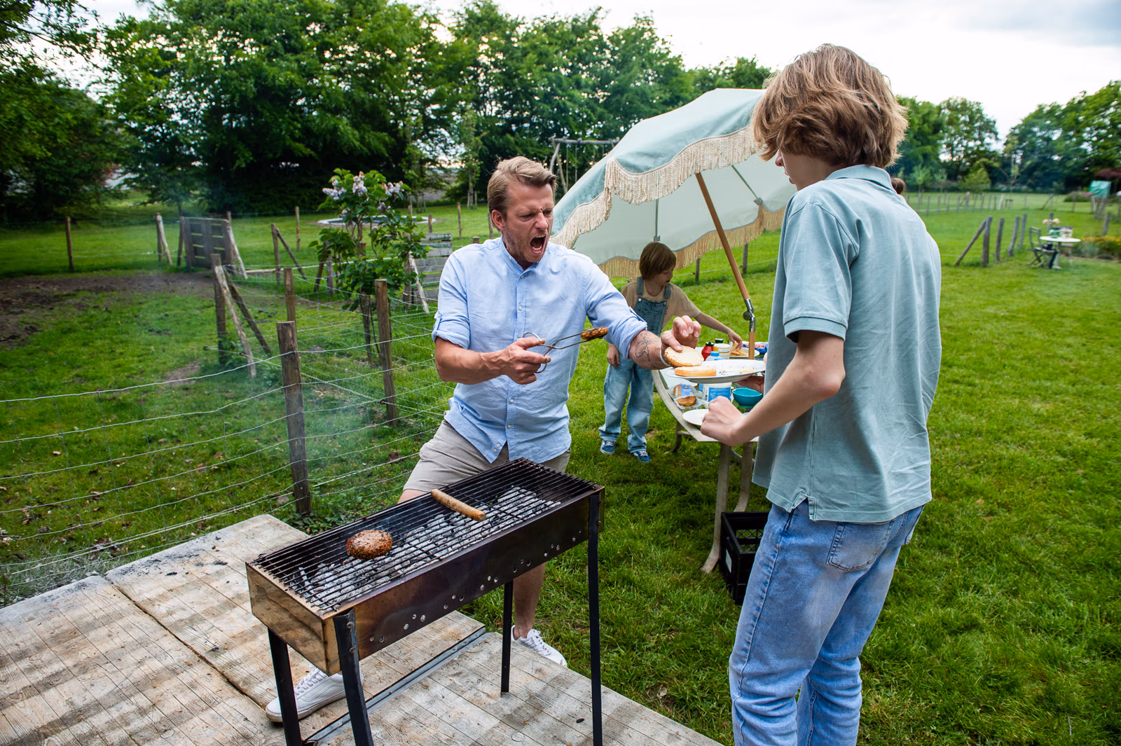 familie fotoshoot in Weerdinge, familie fotoshoot emmen, familiefotografie emmen, gezinsfotografie emmen