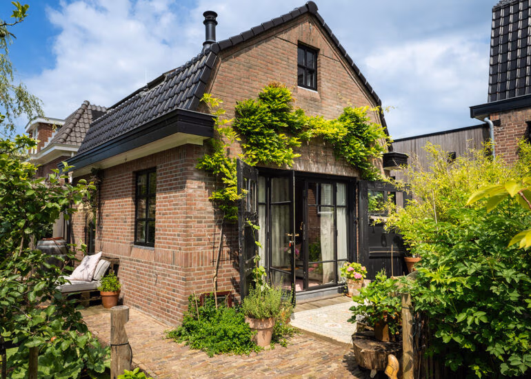 guesthouse rotterdam, huwelijksnacht rotterdam, huwelijksovernachting rotterdam, bed and breakfast rotterdam, vakantiehuisje rotterdam, tinyhouse rotterdam