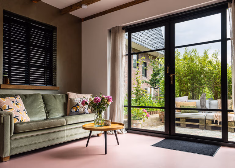 guesthouse rotterdam, huwelijksnacht rotterdam, huwelijksovernachting rotterdam, bed and breakfast rotterdam, vakantiehuisje rotterdam, tinyhouse rotterdam