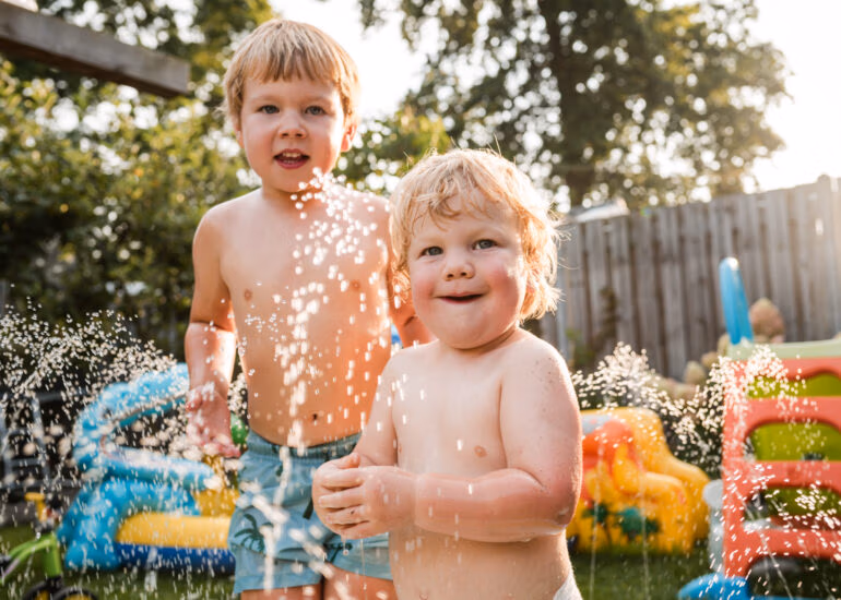 familiefotograaf Emmen,gezinsfotograaf emmen, familiefotoshoot emmen, met het gezin op de foto